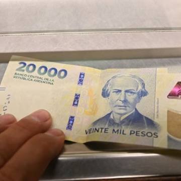 El billete de $20.000 cumple un año en circulación: qué se podía comprar cuando salió y para qué alcanza hoy