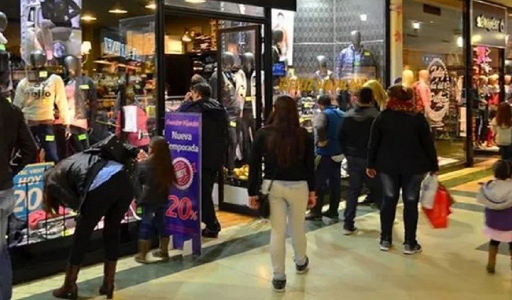 Sigue cayendo el empleo registrado