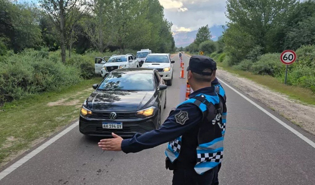 La primera jornada de la Serenata a Cafayate 2026 se desarrolló con normalidad