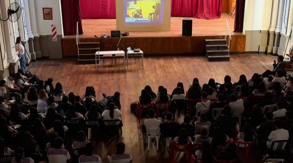 La agenda por el mes de la Memoria continúa con una intervención urbana y radio abierta en la plazoleta IV Siglos