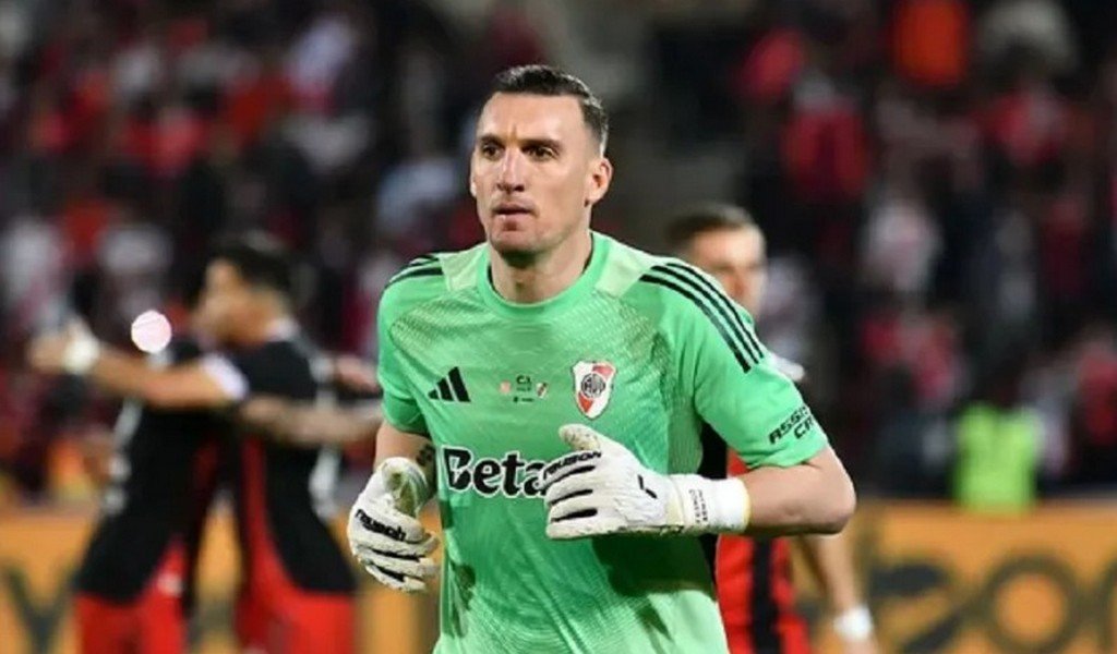 Armani volvió a los entrenamientos