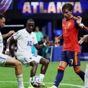 España empató 0-0 ante Cabo Verde en el debut
